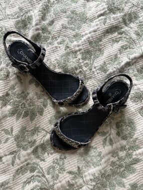 CHANEL Tweed Navy Heeled Sandals with Chain Trim